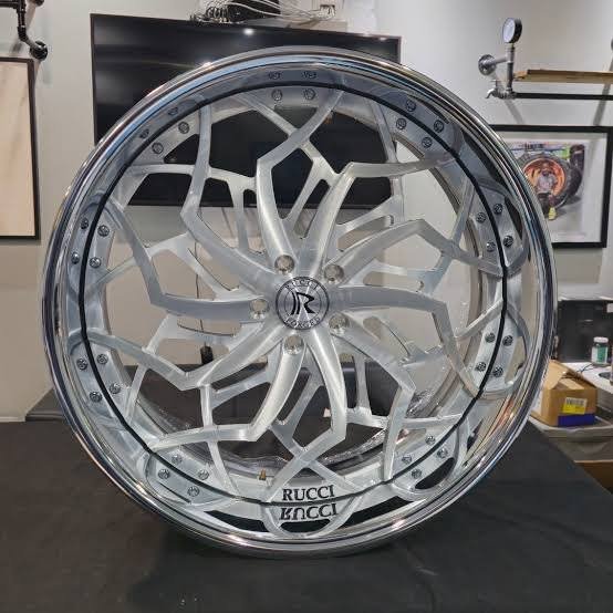 Rucci Luxury Executive Mesh SUV