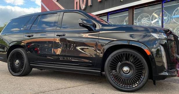 Rucci Custom Split-Spoke Luxury SUV